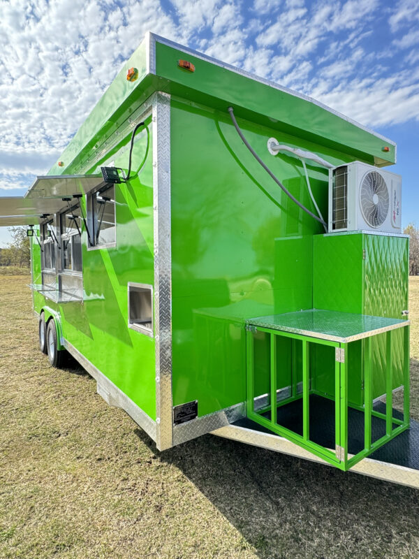 Green Food Trailer 8x20