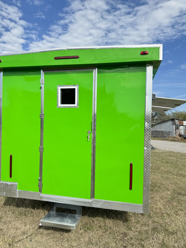 Green Food Trailer 8x20