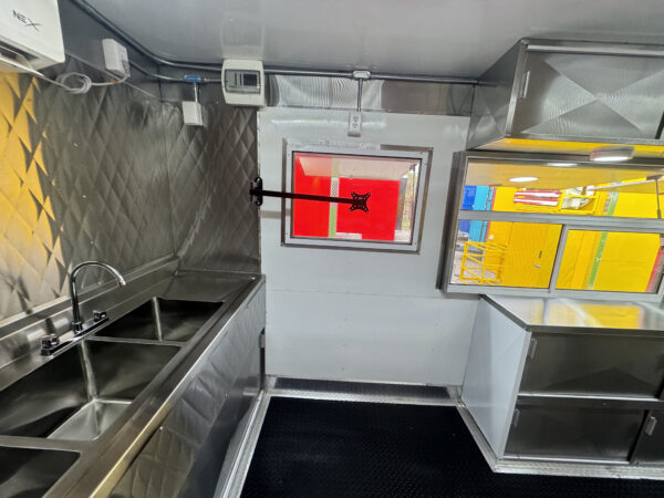 Green Food Trailer 8x20