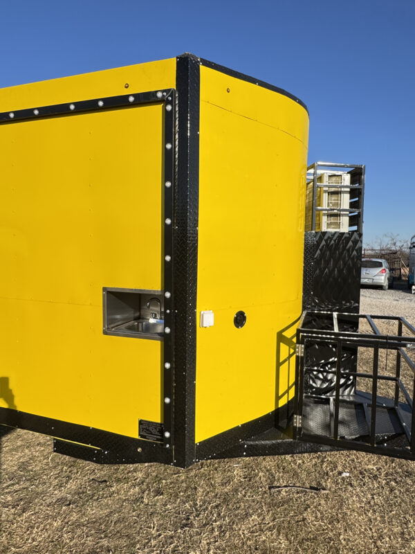 Yellow Food Trailer 8X20 - Image 4