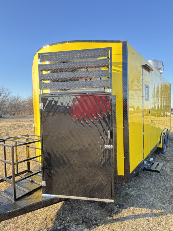 Yellow Food Trailer 8X20 - Image 13