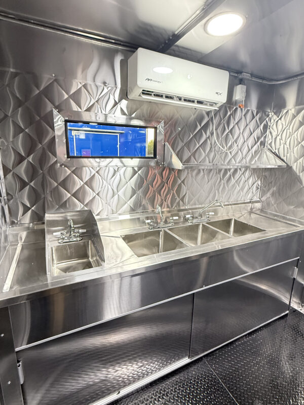 Black 8x16’ Food Trailer - Hands Wash Outside - Image 20