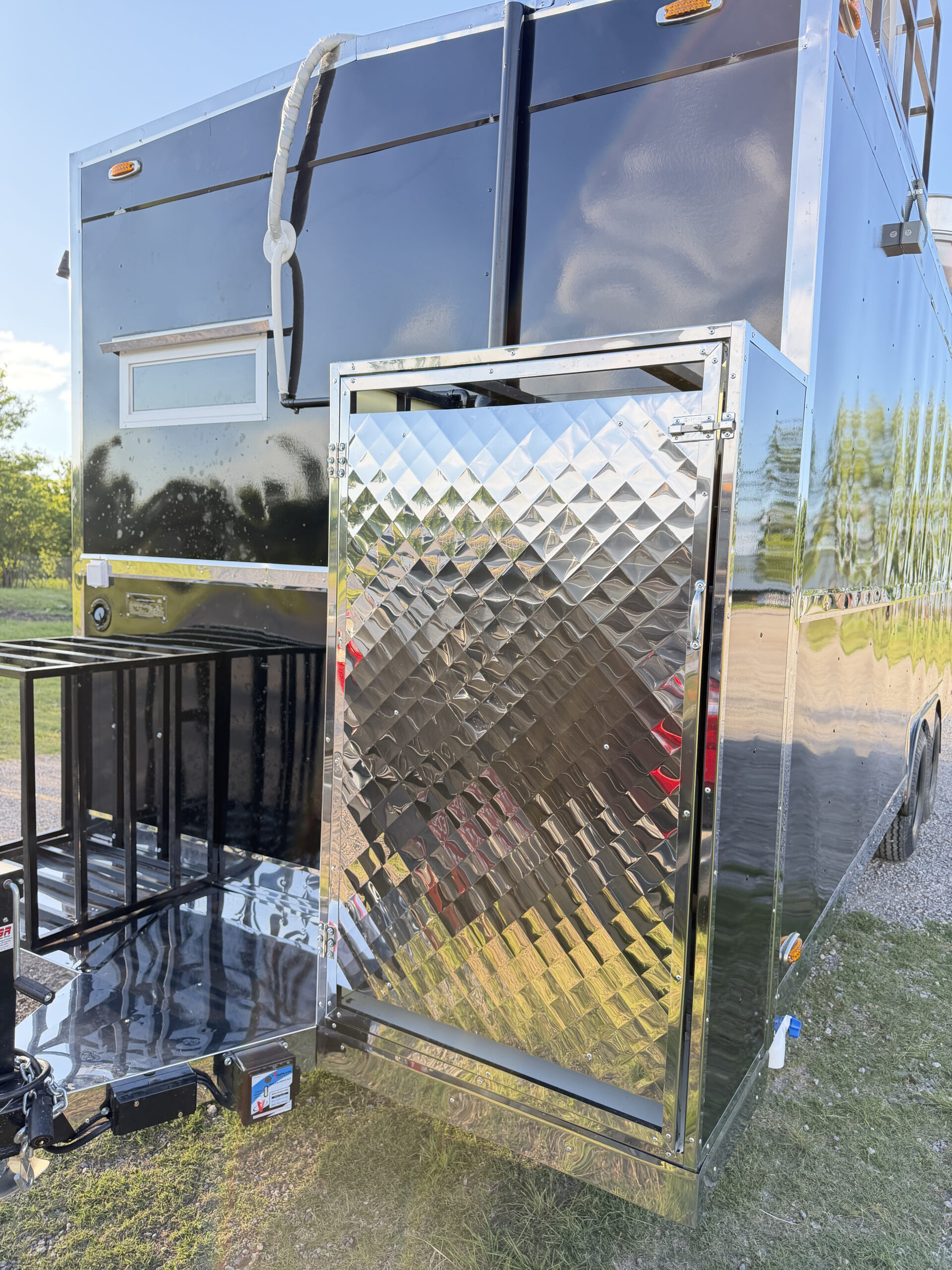 Black 8x20’ Food Trailer | Premium Mobile Kitchen - Image 11