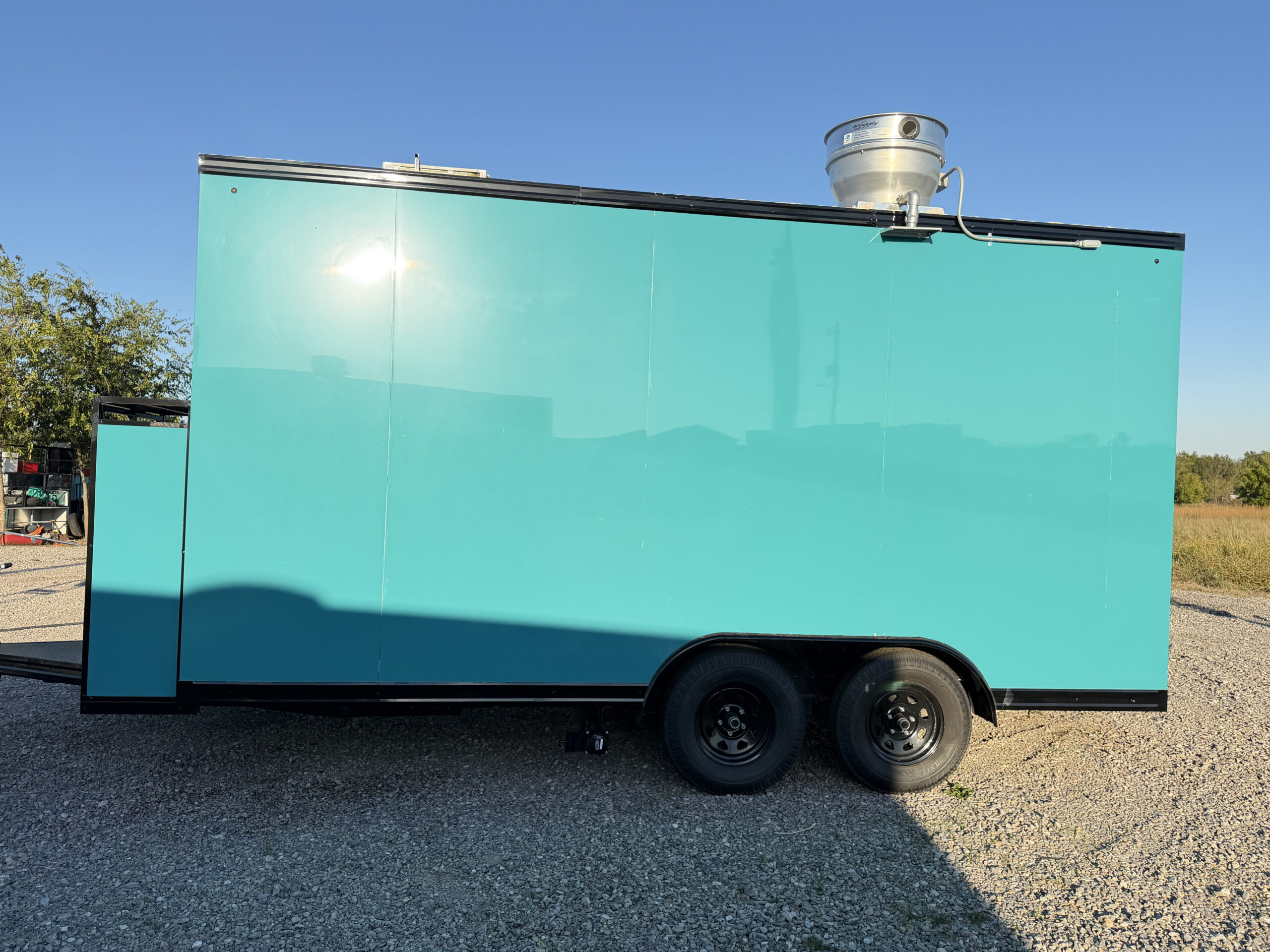 Turquoise 8x16 Food Trailer - Image 9